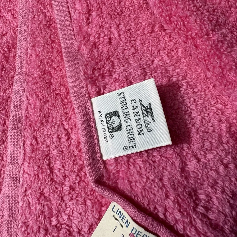 Vtg Cannon Bath Towels Hot Pink— Set Of 2